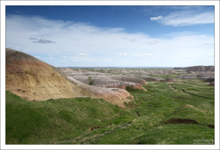 Yellow Mounds сформировались в предыдущие эпохи, в условиях, резко отличающихся от современных.