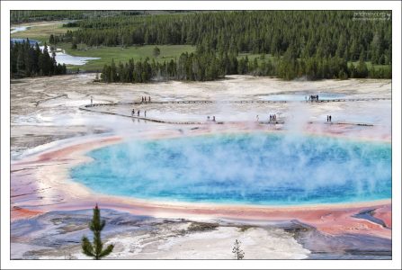 Большой Призматический источник является самым большим на территории США.
