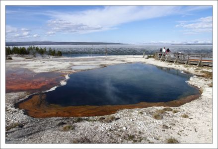 Водоем Abyss Pool - "Бездна".