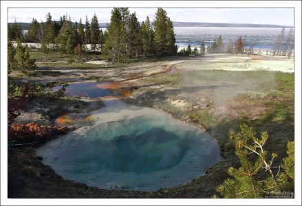 Горячий источник Lakeside Spring.