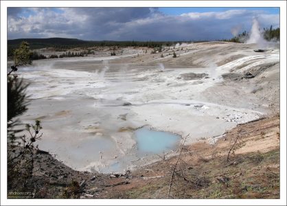 Залежи кремнистого туфа в Фарфоровой долине.