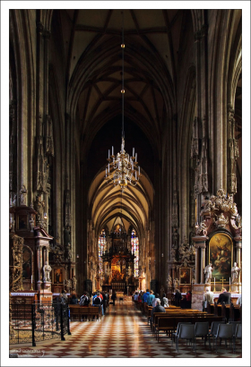 Внутри собора Св. Стефана.