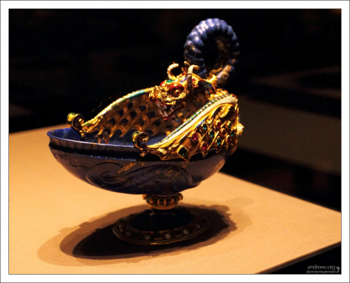 Ваза-дракон от Gasparo Miseroni (середина 16-го века).