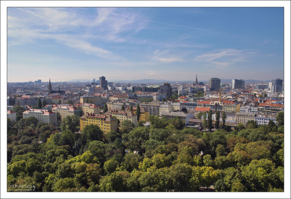 Вена с высоты колеса обозрения Riesenrad.