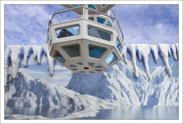 "Ледяная" гондола Цветочного колеса.