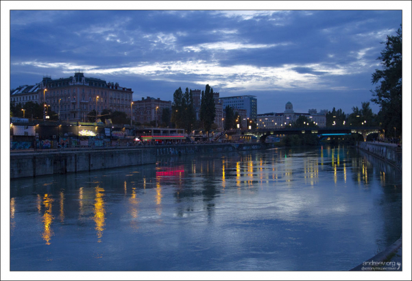 Вечерний Дунайский канал.
