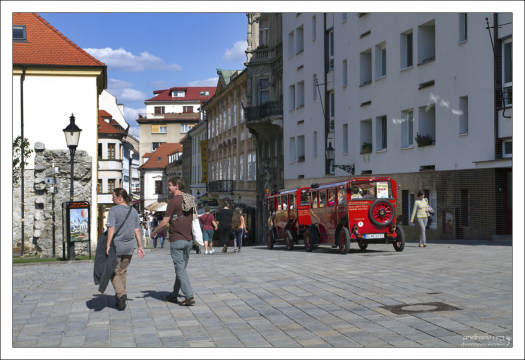 Туристический поезд в Братиславе.