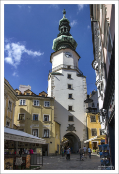 Михальская башня в Старом городе Братиславы.