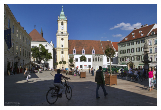 Главная площадь Братиславы.