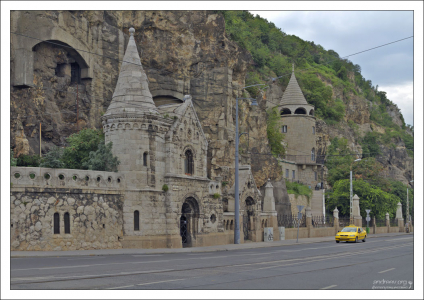 Sziklatemplom - церковь в скале.