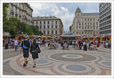 Площадь святого Иштвана (венг. Szent István tér).