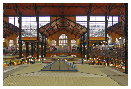 Центральный рынок Будапешта (Központi Vásárcsarnok).