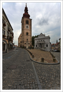 Площадь Slovenski trg и здание городской Ратуши.