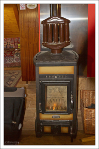 Печь-камин.