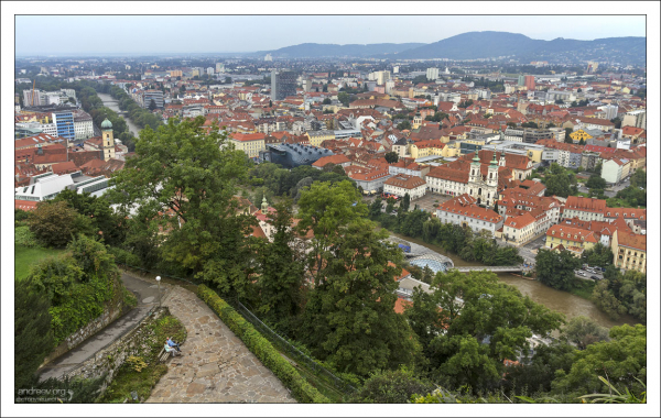На территории замка Шлосберг.