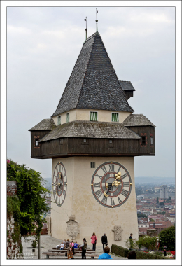 Часовая башня Uhrturm.