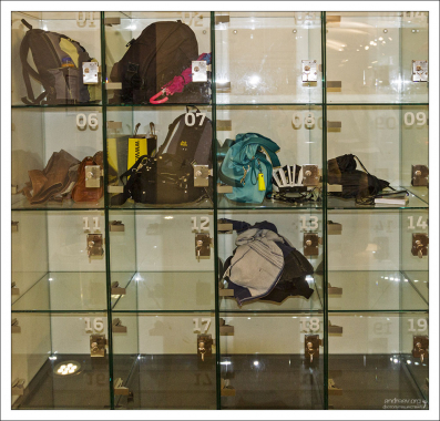 Прозрачная камера хранения в музее Landeszeughaus.