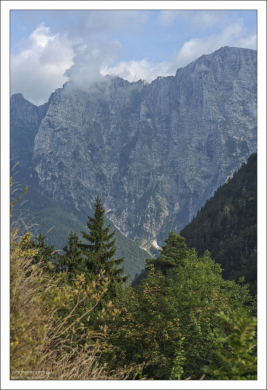 Словенцы верят, что три пика Триглава – это стражи воды, воздуха, и земли.