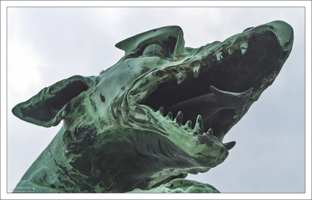 Кровожадный дракон.