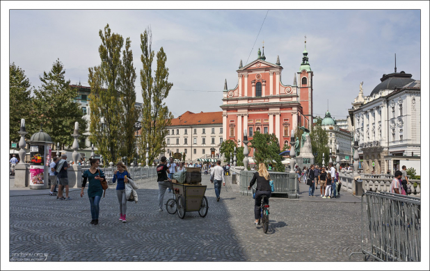 Францисканская церковь Благовещения на площади Прешерна (17-й век).