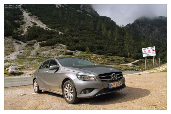 Mercedes-Benz A180 в центре парка Триглав.