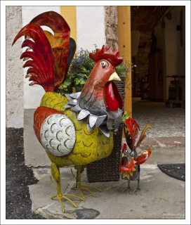 Семейство жестяных петухов.