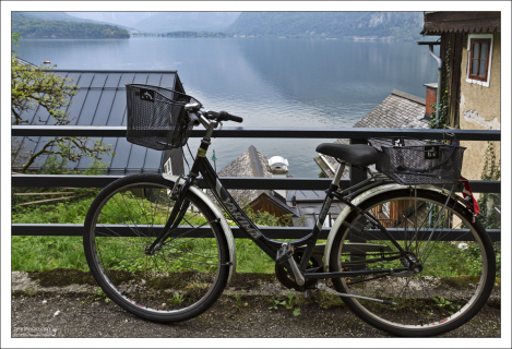 Вид на озеро Hallstätter See со второго уровня Халльштатта.