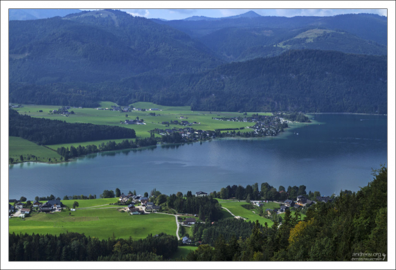 Озеро Вольфгангзее с высоты горы Шафберг.