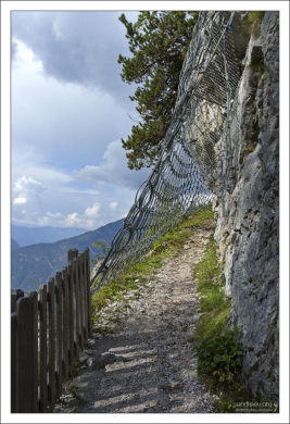 Опасный участок тропы.