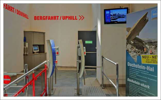 Станция пересадки на канатной дороге.