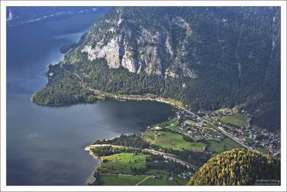 Само озеро Гальштаттзее пресное, но глубинные слои воды у него соленые.