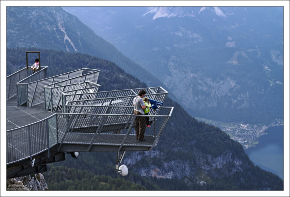 В пятом пальце установлен бесплатный телескоп.
