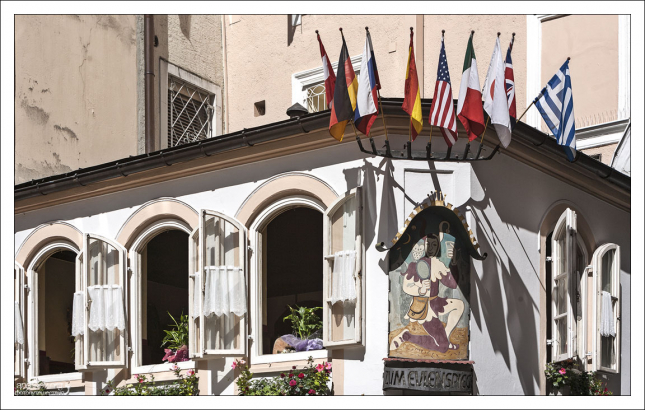 Ресторан "Zum Eulenspiegel" в центре Зальцбурга.