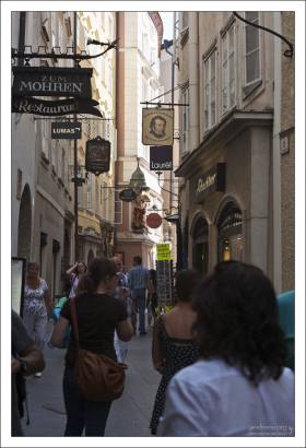 Улица Judengasse в центре старого Зальцбурга.