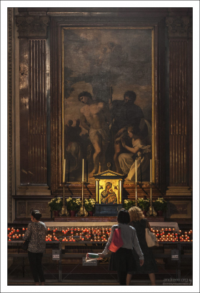 Алтарь Святой Девы Марии в Зальцбургском соборе.