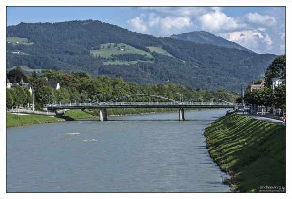 Мост Karolinen Brücke через Зальцах.