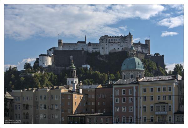 Гора Фестунг и крепость Хоэнзальцбург над городом.
