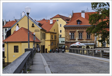 Мост в историческую часть Крумлова.