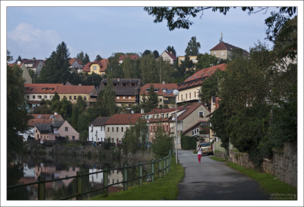 Прогулочная набережная Po Vodě.