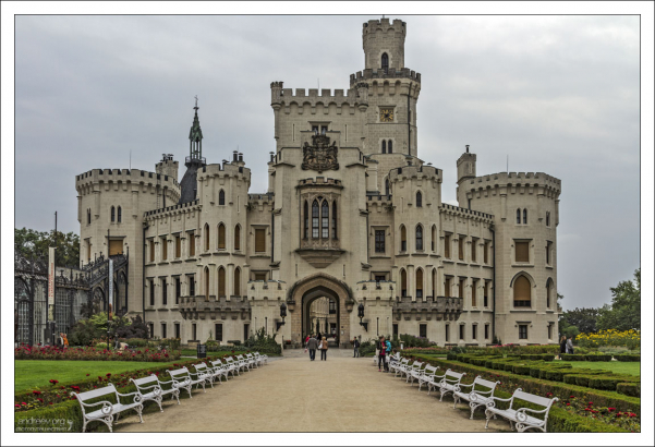 Замок Глубока (чеш. Zámek Hluboká) в г. Глубока-над-Влтавой.