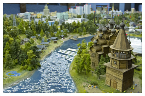 Деревянная церковь на острове Кижи.