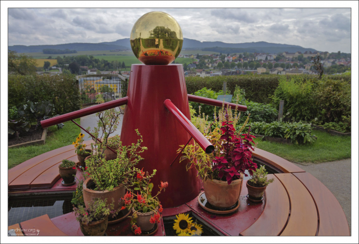 Монастырский огород и хитрый фонтан.