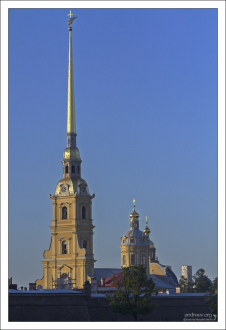 Вечерний Петропавловский собор.