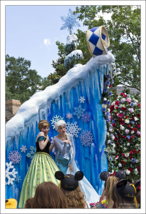 Anna и Elsa из "Frozen".