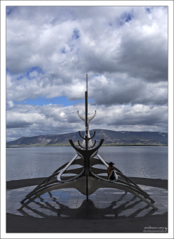 "Солнечный странник" - символ стремления к мечте, и надежда на новые открытия.