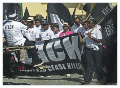 Девиз шествия: «BLACK: be loving and cease killing” – «Любите и прекратите убивать».