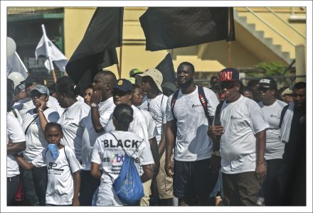 Инициатива началась с того, что полиция предприняла попытку вернуть город, который был охвачен насилием с применением огнестрельного оружия и бандитскими разборками в северных и южных районах.