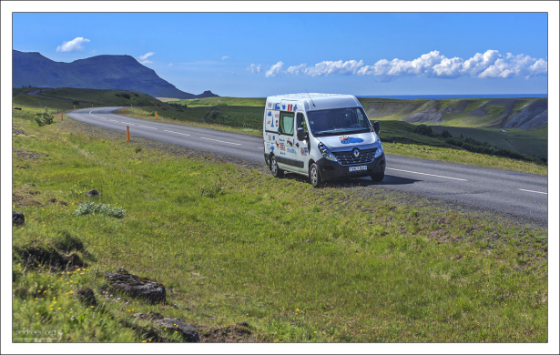 Наш первый вариант кемпера в Исландии - Renault Master 5.