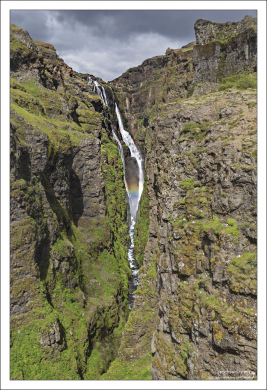 В течение долгого времени Глимур считался самым высоким водопадом Исландии (198 метров).