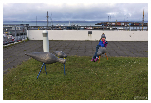 Арт-объект на набережной Хусавика.